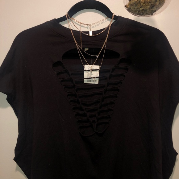 ✨2/$30✨ BOXY DISTRESSED BLACK TEE✨ - Picture 3 of 5